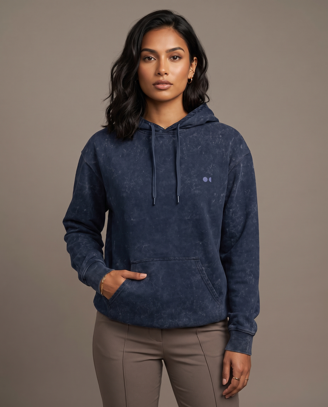 Edge Blue female back